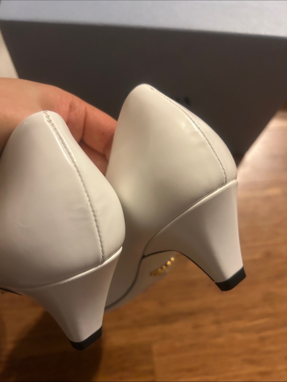 PRADA Bunny Brushed Leather Kitten Heel Pumps Floral Appliqués Size 39 White - Picture 10 of 10